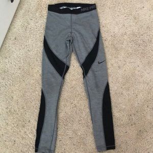 Nike pro hyperwarm workout leggings